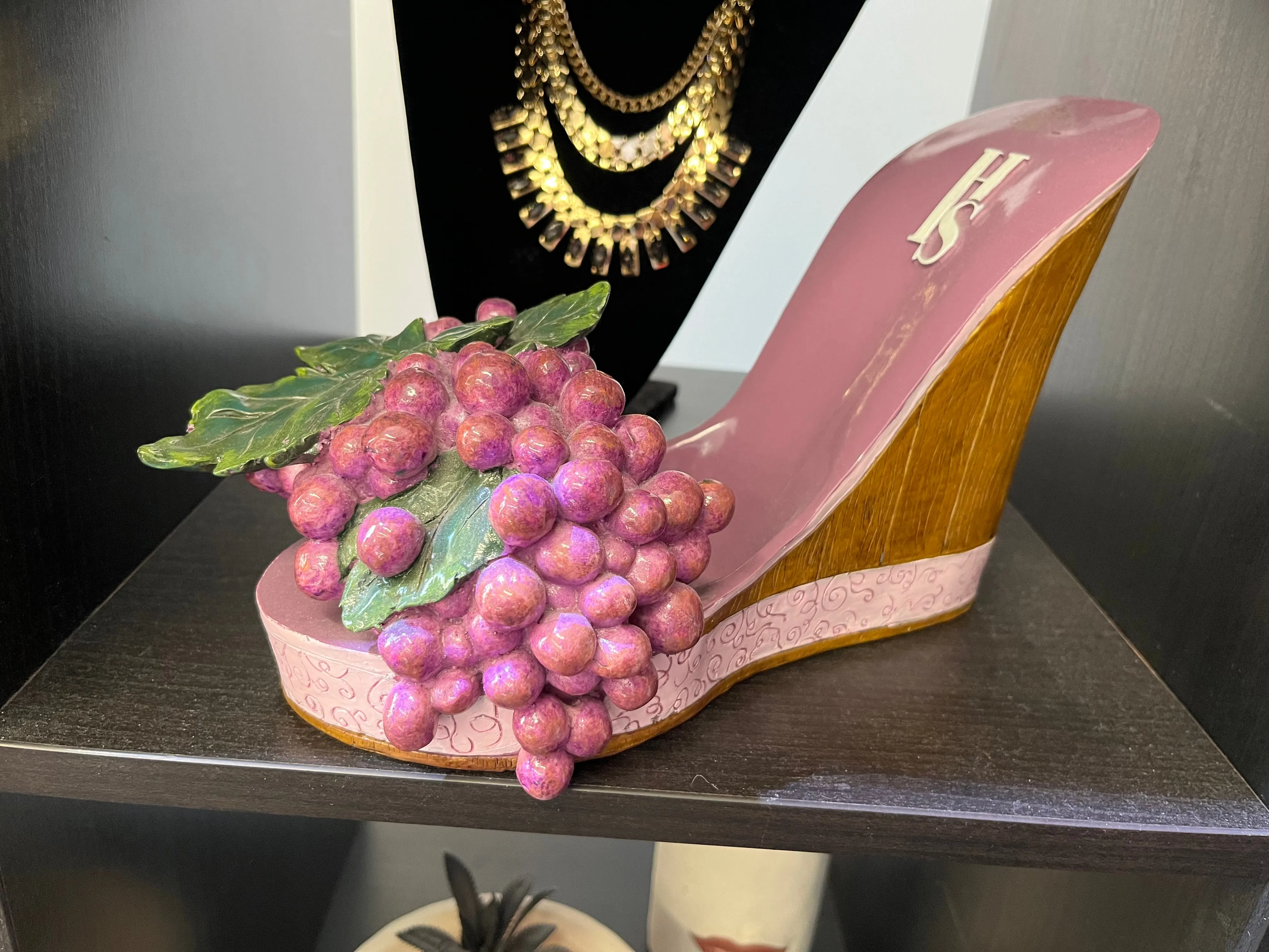 Grapes Shoe Wine Bottle Holder, Purple